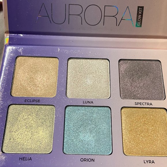 ABH Aurora Glow palette - Picture 2 of 2